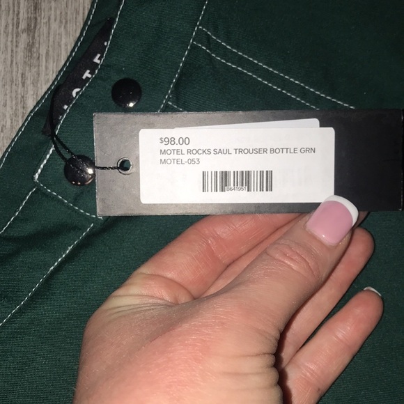 Saul Wide Leg Cargo Trouser In Bottle Green With White Stitching SOLD OUT ONLINE - Picture 2 of 9